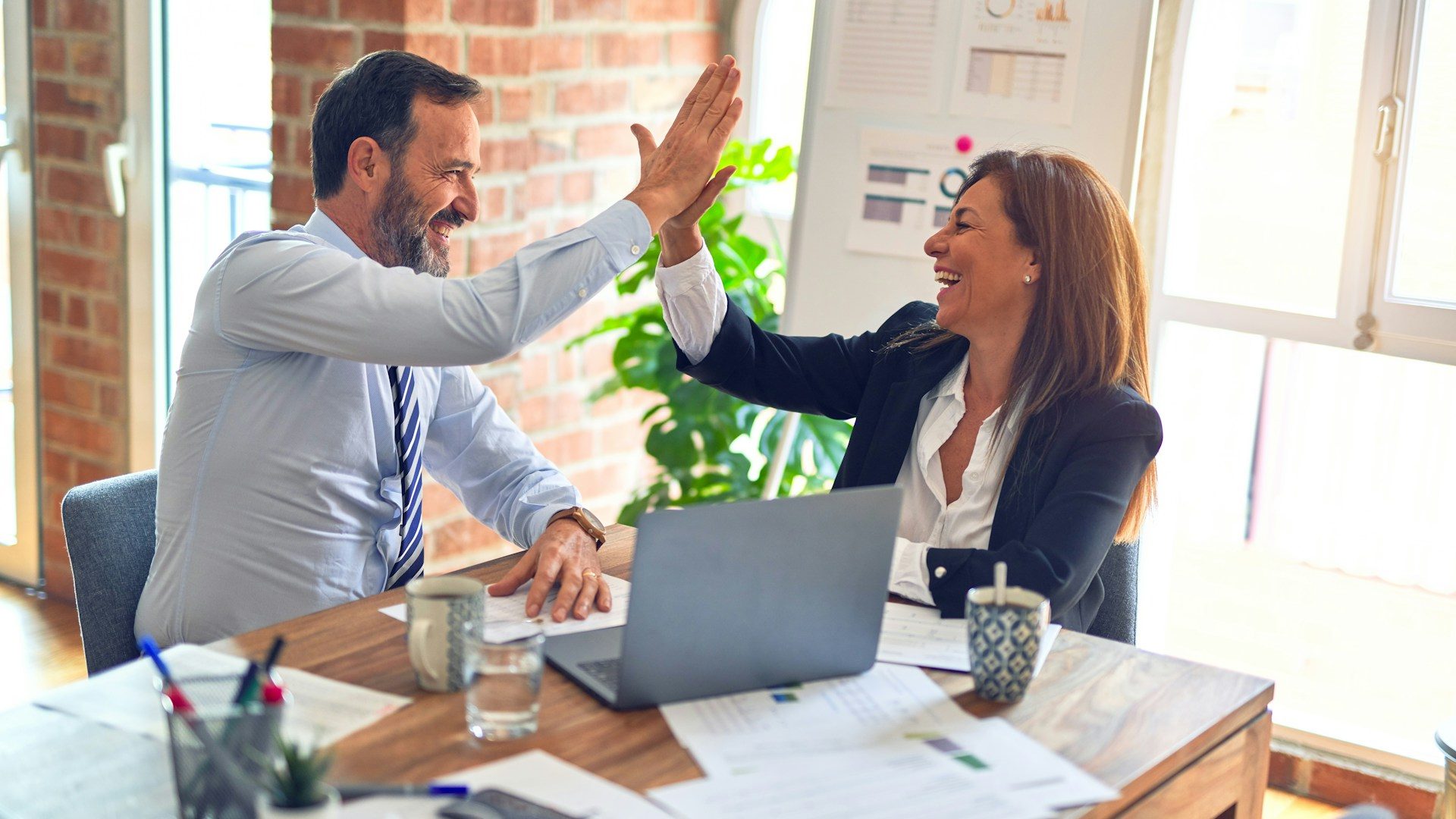 SEO de conteúdo - imagem Imagem humanizada relacionada a SEO de conteúdo